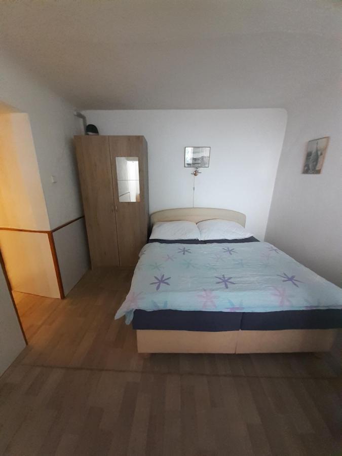 Penzion Fontana Mikulov Eksteriør bilde