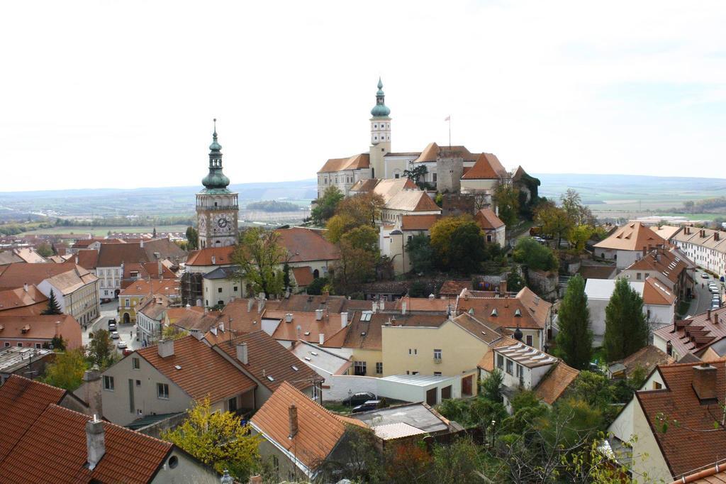 Penzion Fontana Mikulov Eksteriør bilde